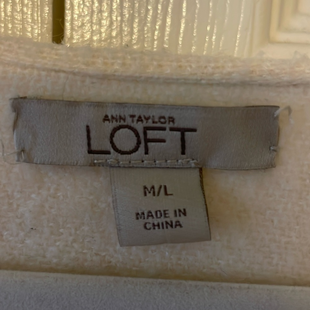 LOFT Poncho - Picture 3 of 3